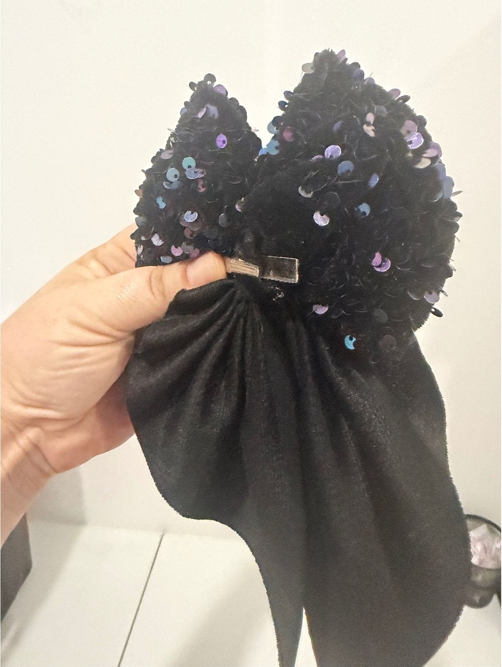Clip bow - Picture 3 of 3